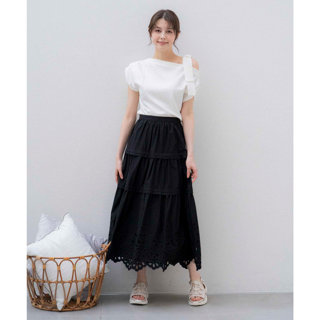 ノエラ NOELA 刺繍マキシスカート (サックス) サックス