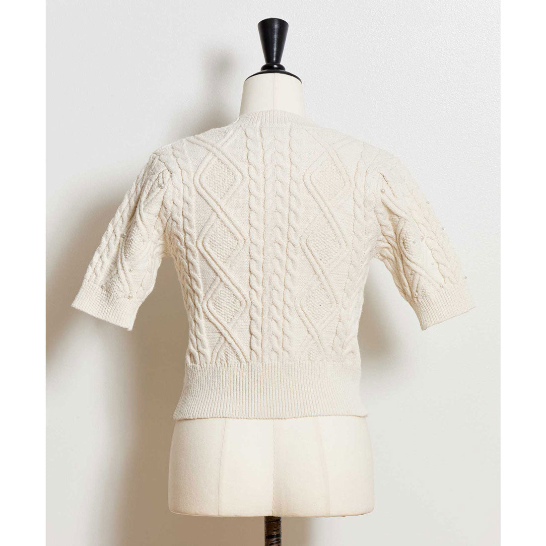 ノエラ NOELA ケーブルパールニット (オフホワイト) オフホワイト