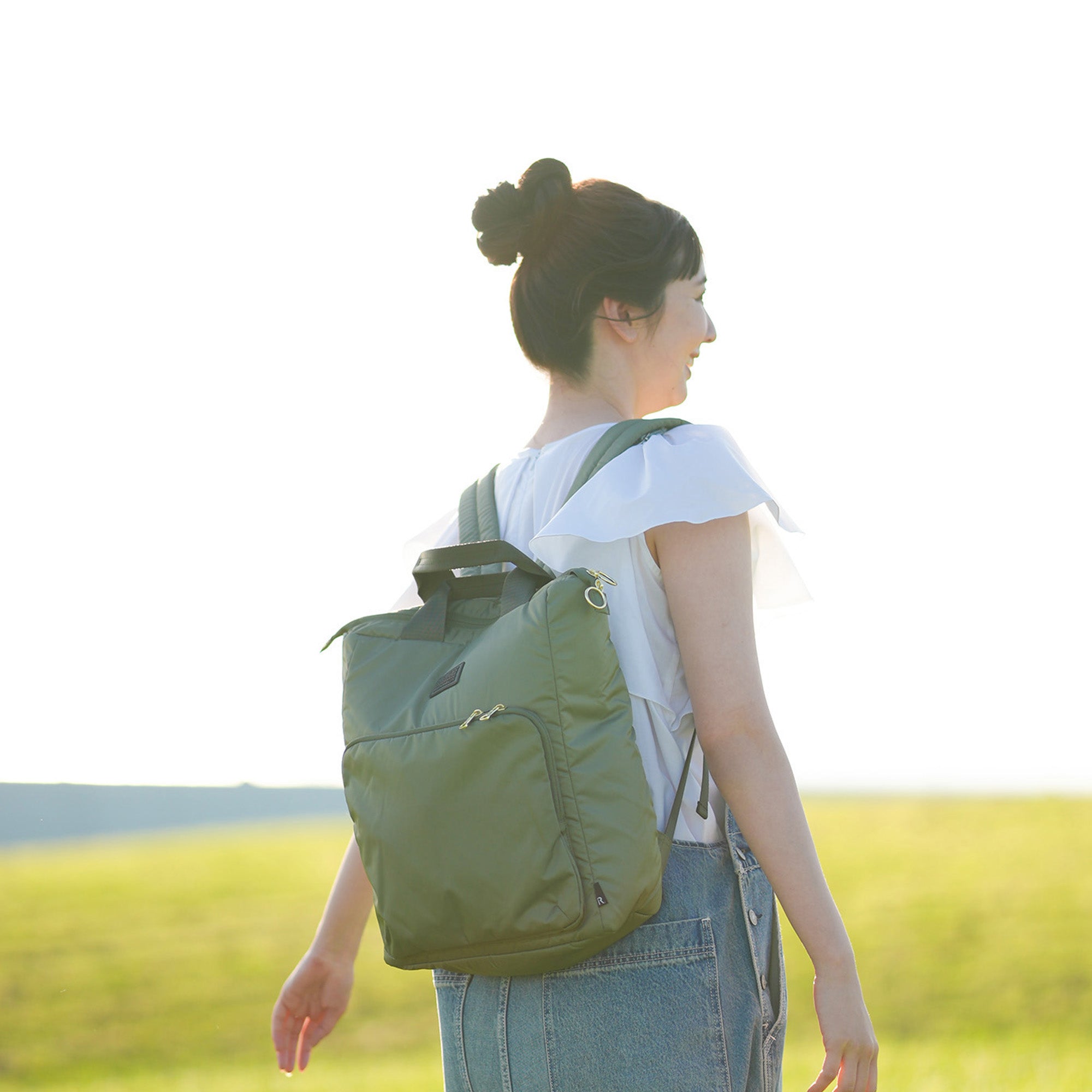 バックヤードファミリー BACKYARD FAMILY SN.セオルー.アイローA