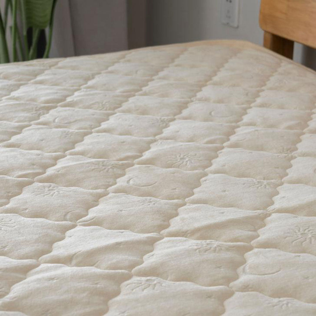 バックヤードファミリー BACKYARD FAMILY キルト刺繍敷パッド セミダブル (BE) BE