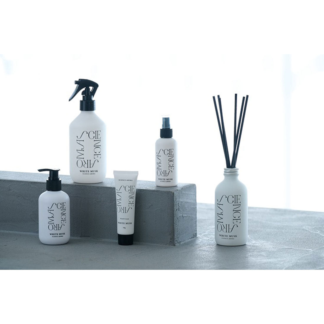バックヤードファミリー BACKYARD FAMILY サイエンスアロマ ヘアミスト ボディミスト ホワイトムスク 【返品不可商品】 (WHITEMUSK) WHITEMUSK