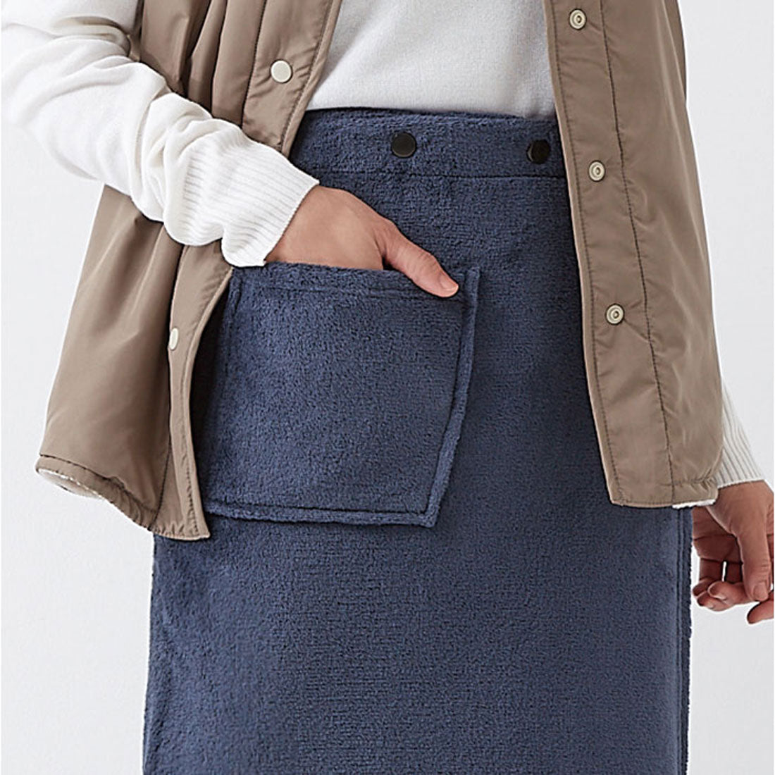 バックヤードファミリー BACKYARD FAMILY 寒がりさんが考えた足ぽかロング巻きスカート (ネイビー) ネイビー