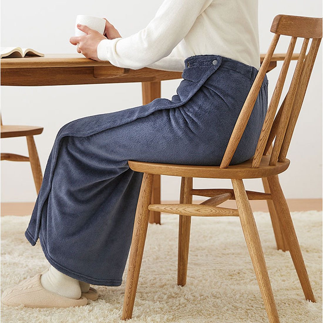 バックヤードファミリー BACKYARD FAMILY 寒がりさんが考えた足ぽかロング巻きスカート (ネイビー) ネイビー