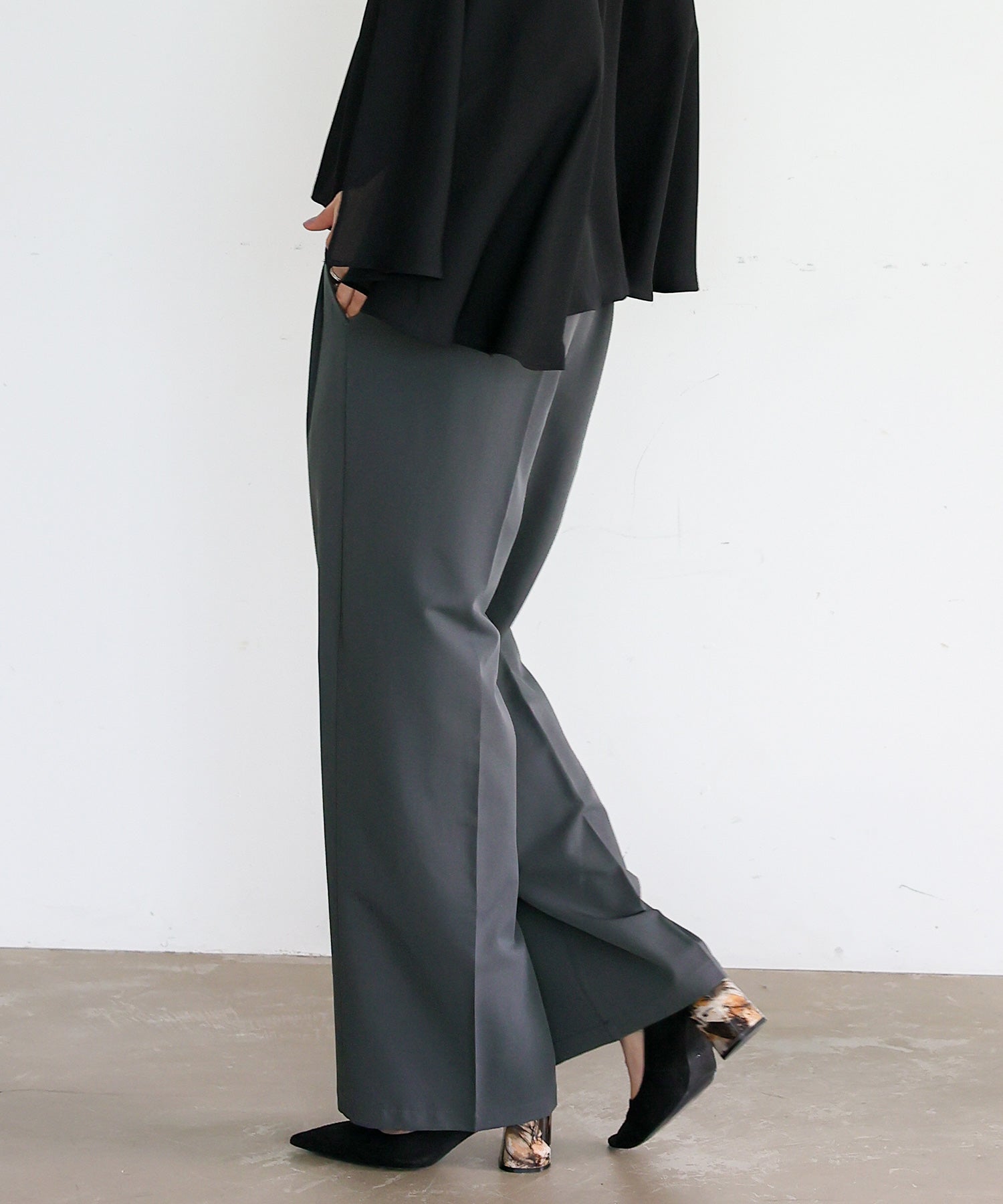 ノールール ノーライン No Rule No Line センタープレスタックストレートパンツ (CHARCOAL) CHARCOAL