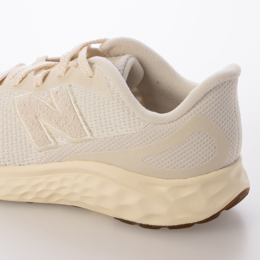 ニューバランス New Balance スニーカー レディース フレッシュフォーム アリシ WARIS new balance Fresh Foam Arishi v4 スポーツ 厚底 (ベージュ) ベージュ