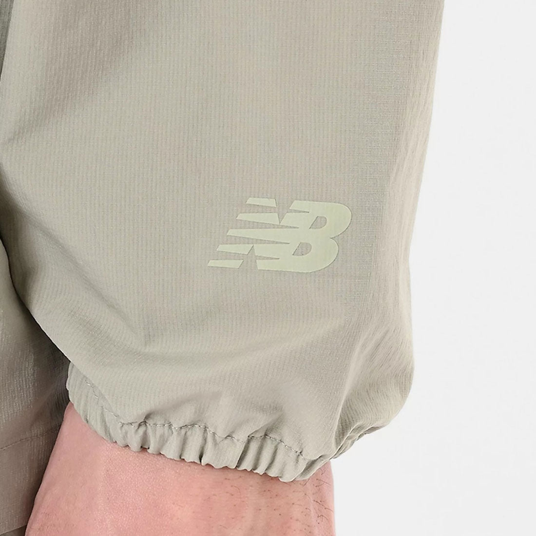 ニューバランス New Balance New Balance Oversized Long Sleeve Shirts(ニューバランス オーバーサイズ ロングスリーブ シャツ) (Olivine) Olivine