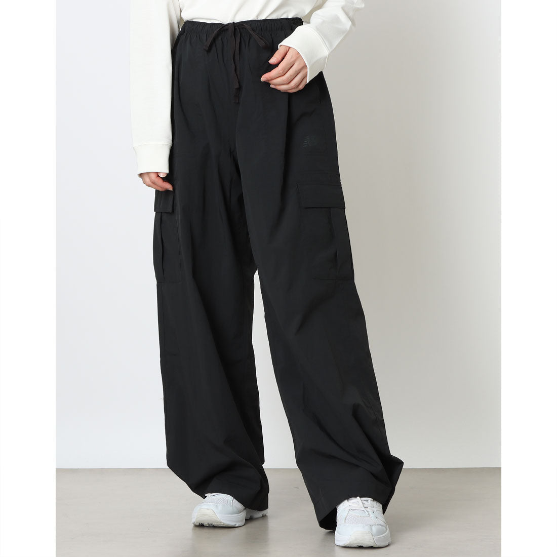 ニューバランス New Balance レディース ロングパンツ Woven Cargo Pant AWP53504 (ブラック) ブラック