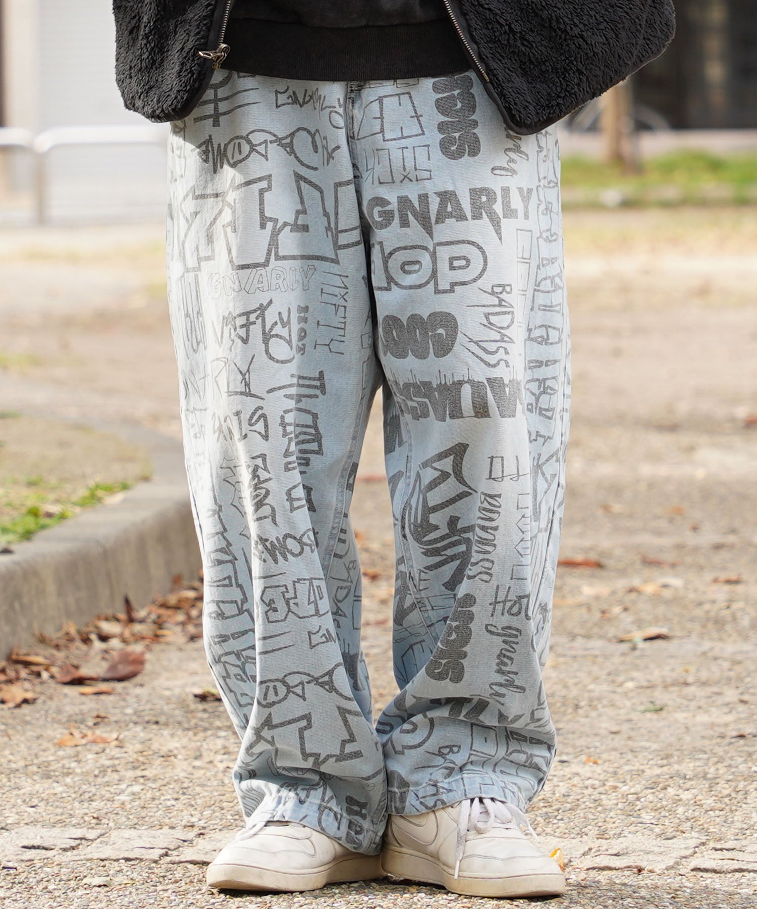 ワンフォークロージング 1111clothing ◆グラフィティアート ワイドデニムパンツ◆ デニム ワイドパンツ メンズ ゆったり デニムパンツ レディース バギーパンツ グラフィティ 文字 総柄 ジーンズ,SAX
