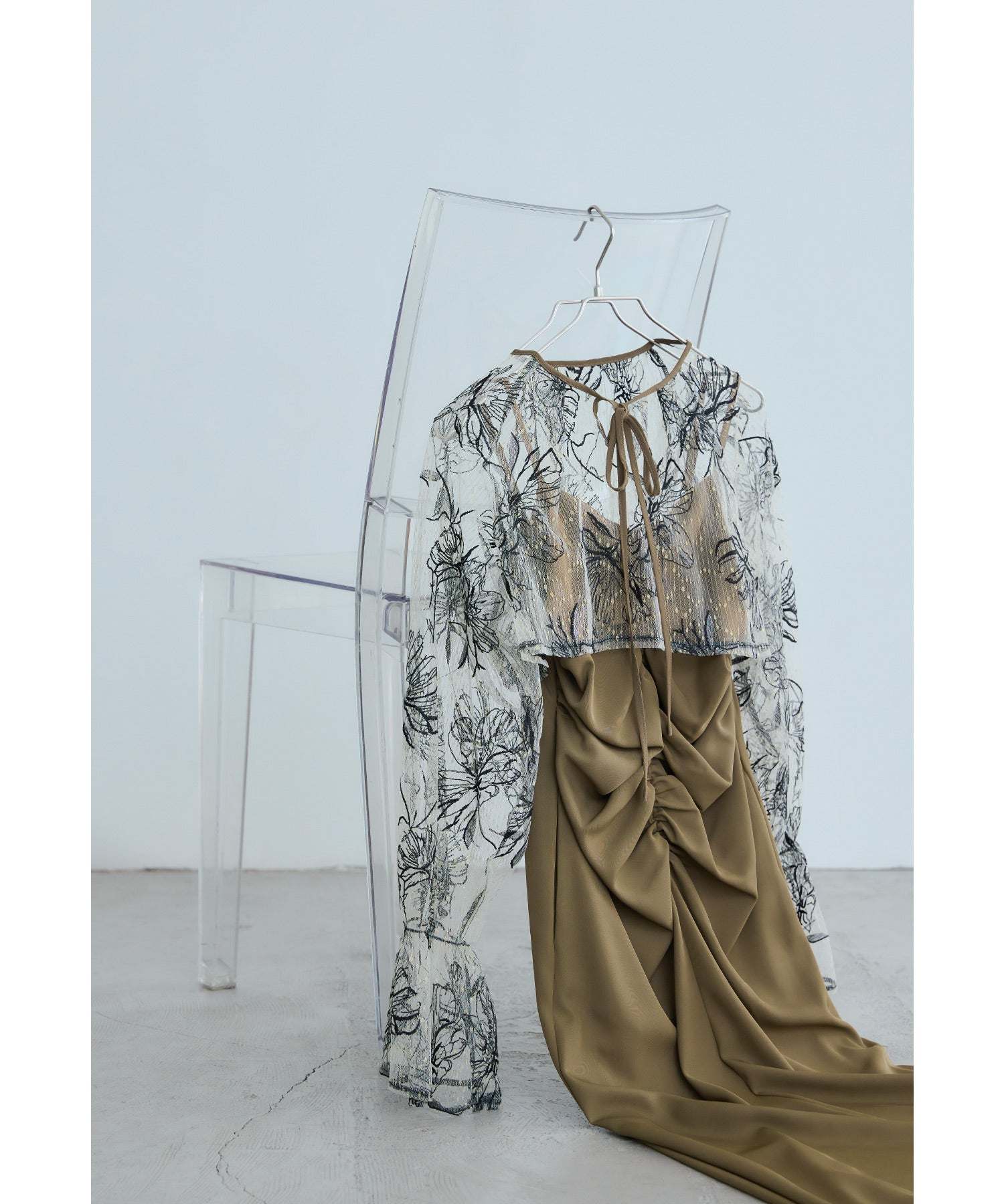 ニアナ niana Many wayゴールドフラワードレス 2点セット ボレロ キャミワンピース 結婚式 成人式 二次会 同窓会 入学式 卒業式 パーティードレス オケージョンドレス お呼ばれ (グレー) グレー