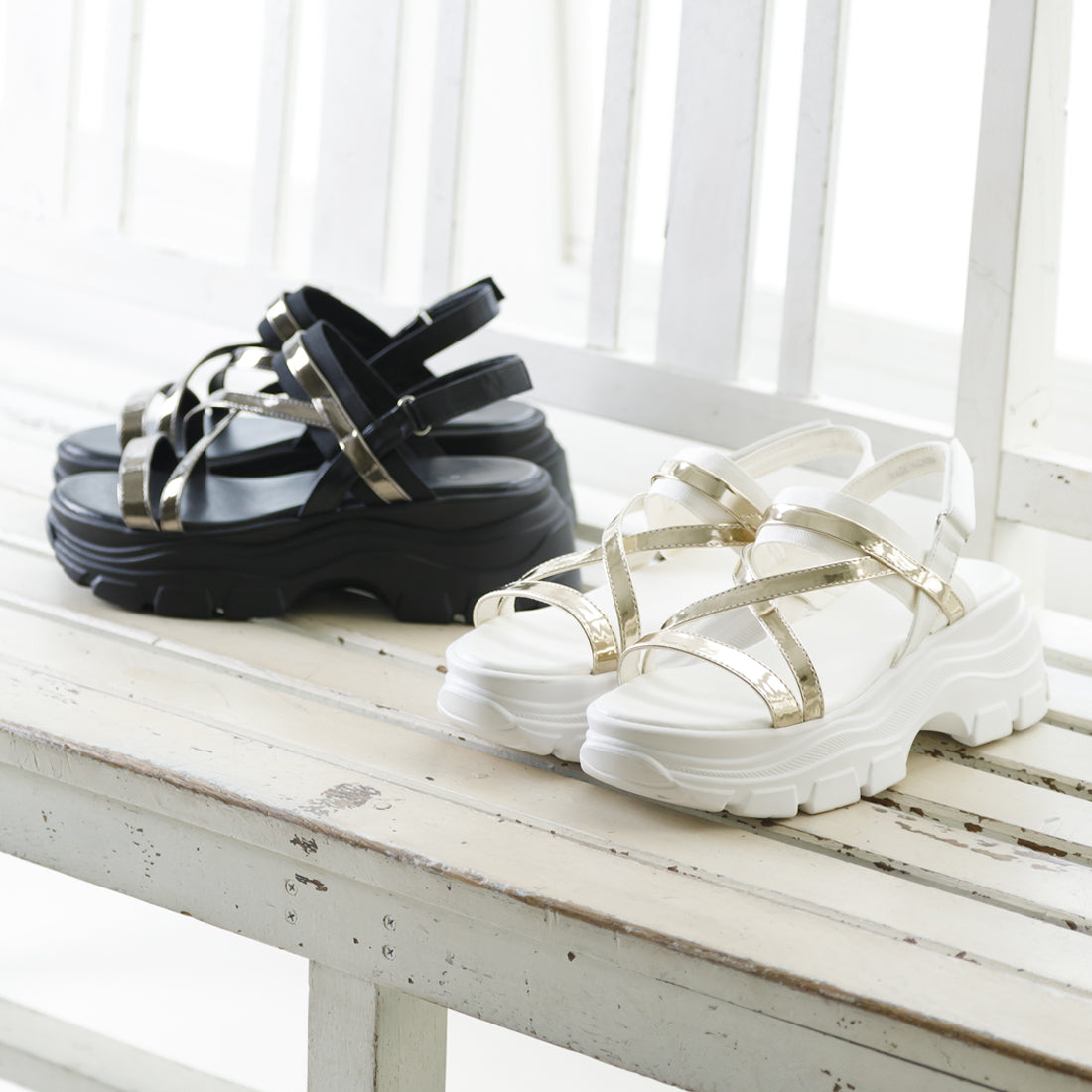 ヌーベル ヴォーグ リラックス Noubel Voug Relax ゴールドストラップボリュームソールスポーツサンダル (ホワイト) ホワイト