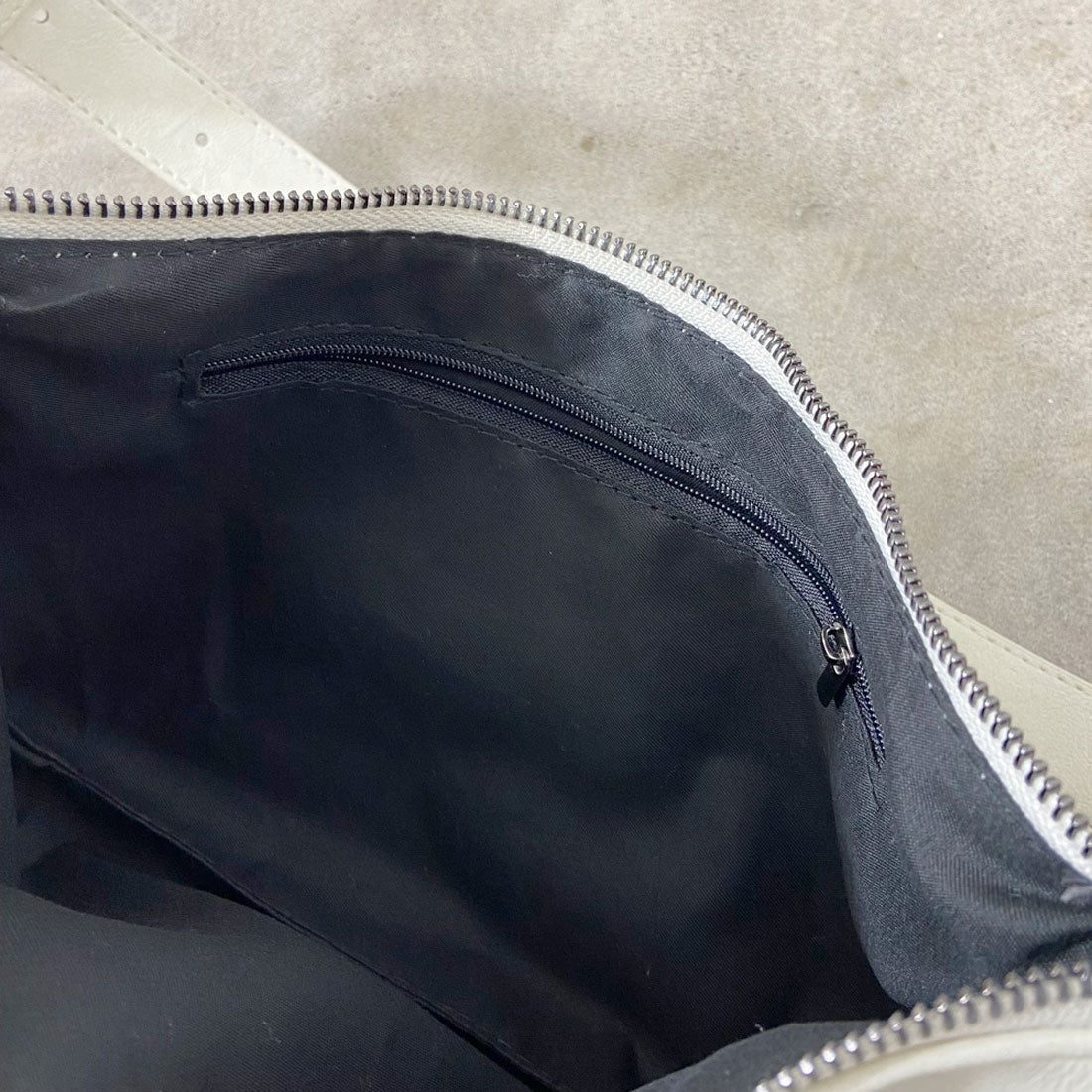 ノンヘッジ non-hedge 2連ベルトバッグ (ブラック) ブラック