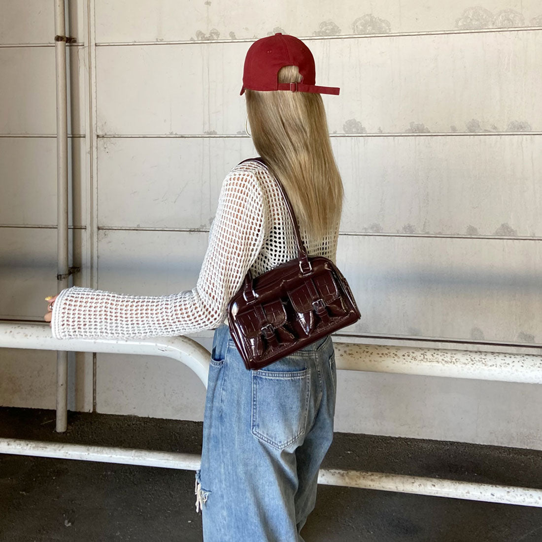 ノンヘッジ non-hedge 2ポケクロコ型押しボストンバッグ (ブラック) ブラック