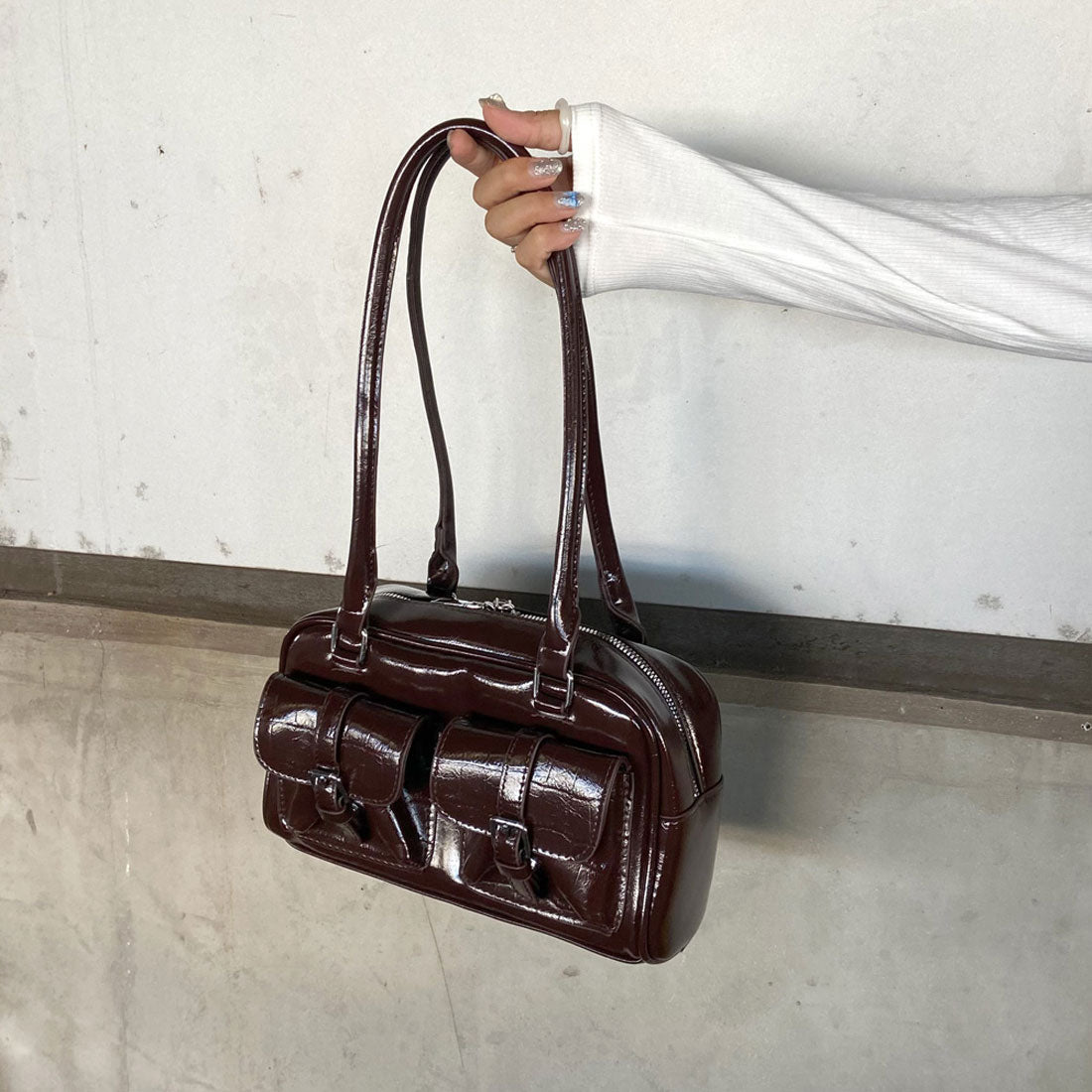 ノンヘッジ non-hedge 2ポケクロコ型押しボストンバッグ (ブラック) ブラック