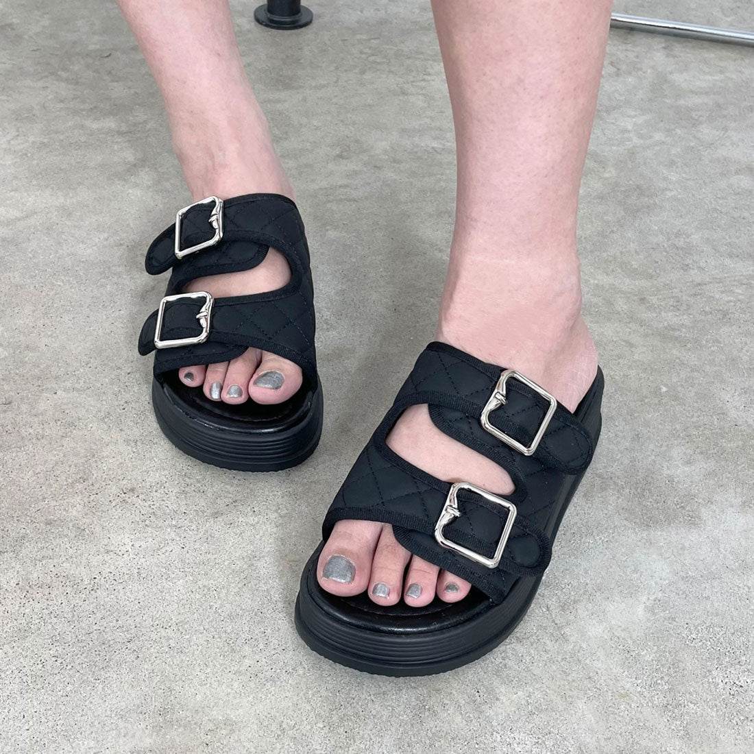 ノンヘッジ non-hedge キルトプラットフォームサンダル (アイボリー) アイボリー