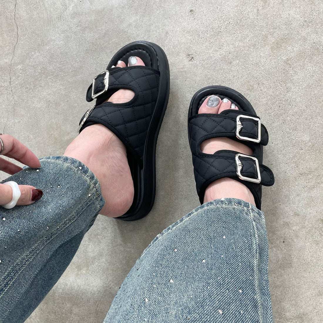 ノンヘッジ non-hedge キルトプラットフォームサンダル (アイボリー) アイボリー