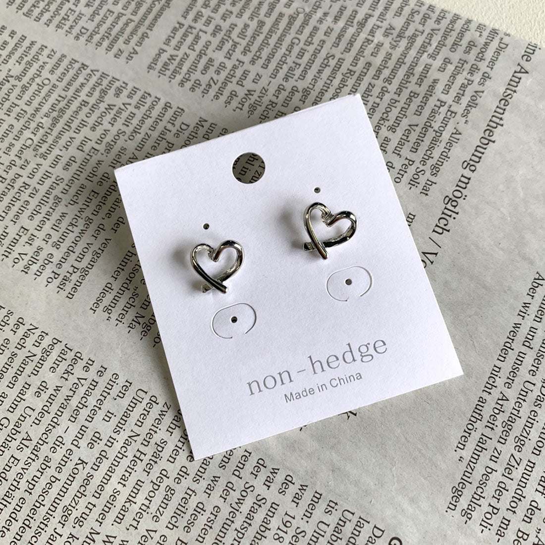 ノンヘッジ non-hedge ミニハートピアス (ゴールド) ゴールド