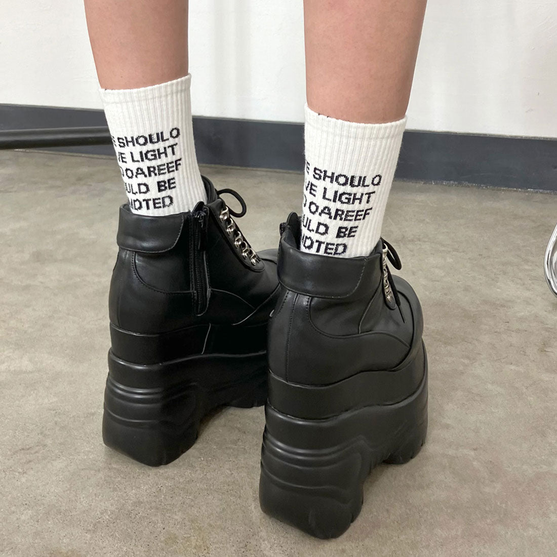 Non-Hedge Logo Socks