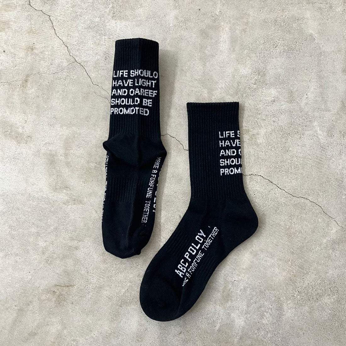 Non-Hedge Logo Socks