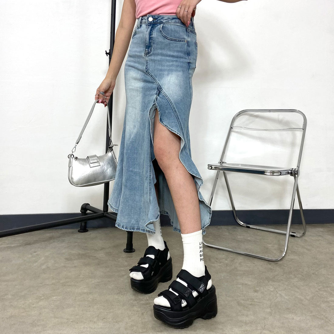 Non-hedge denim frill long skirt