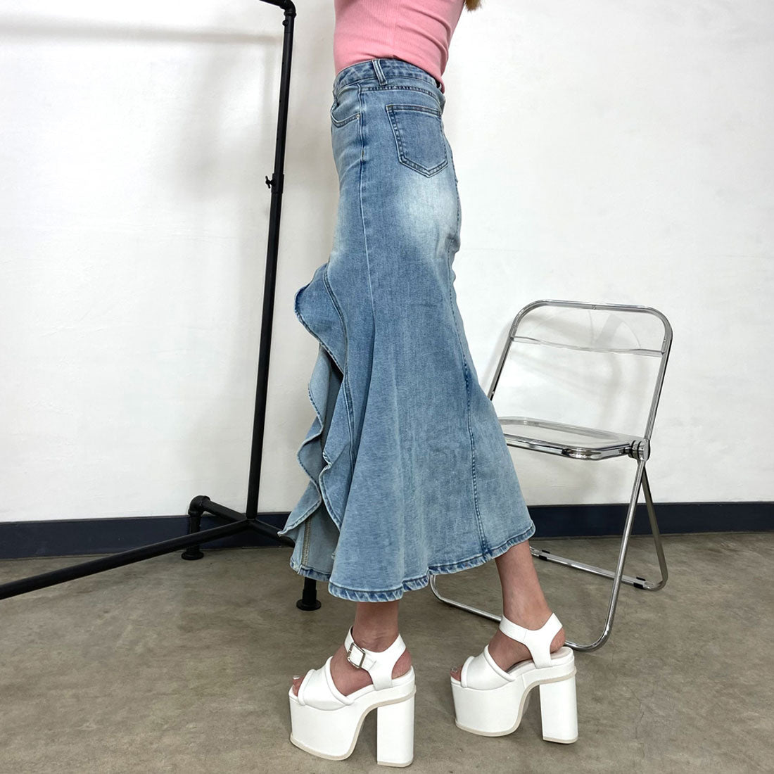 Non-hedge denim frill long skirt