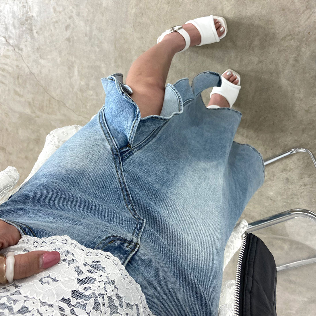 Non-hedge denim frill long skirt