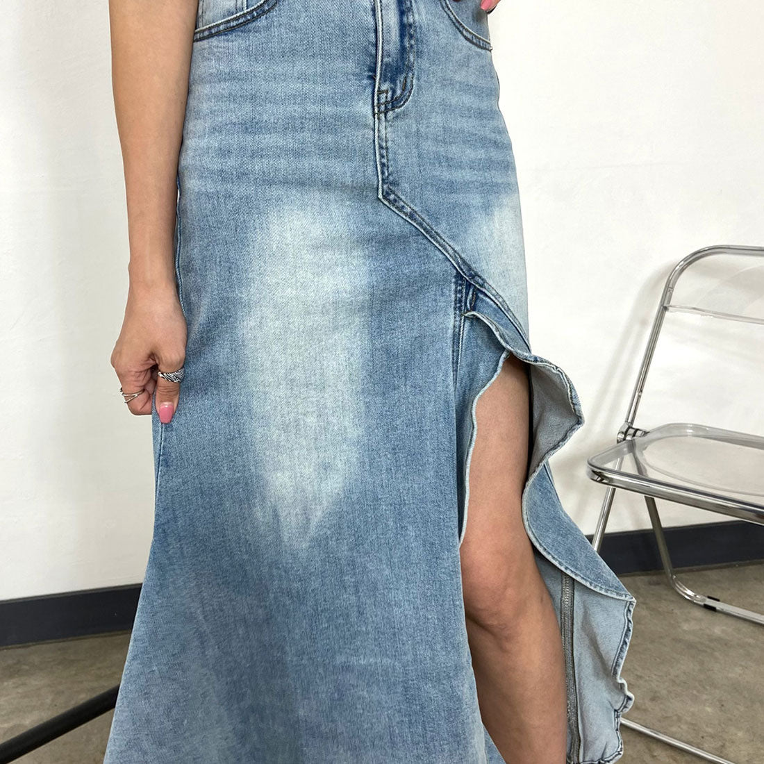 Non-hedge denim frill long skirt