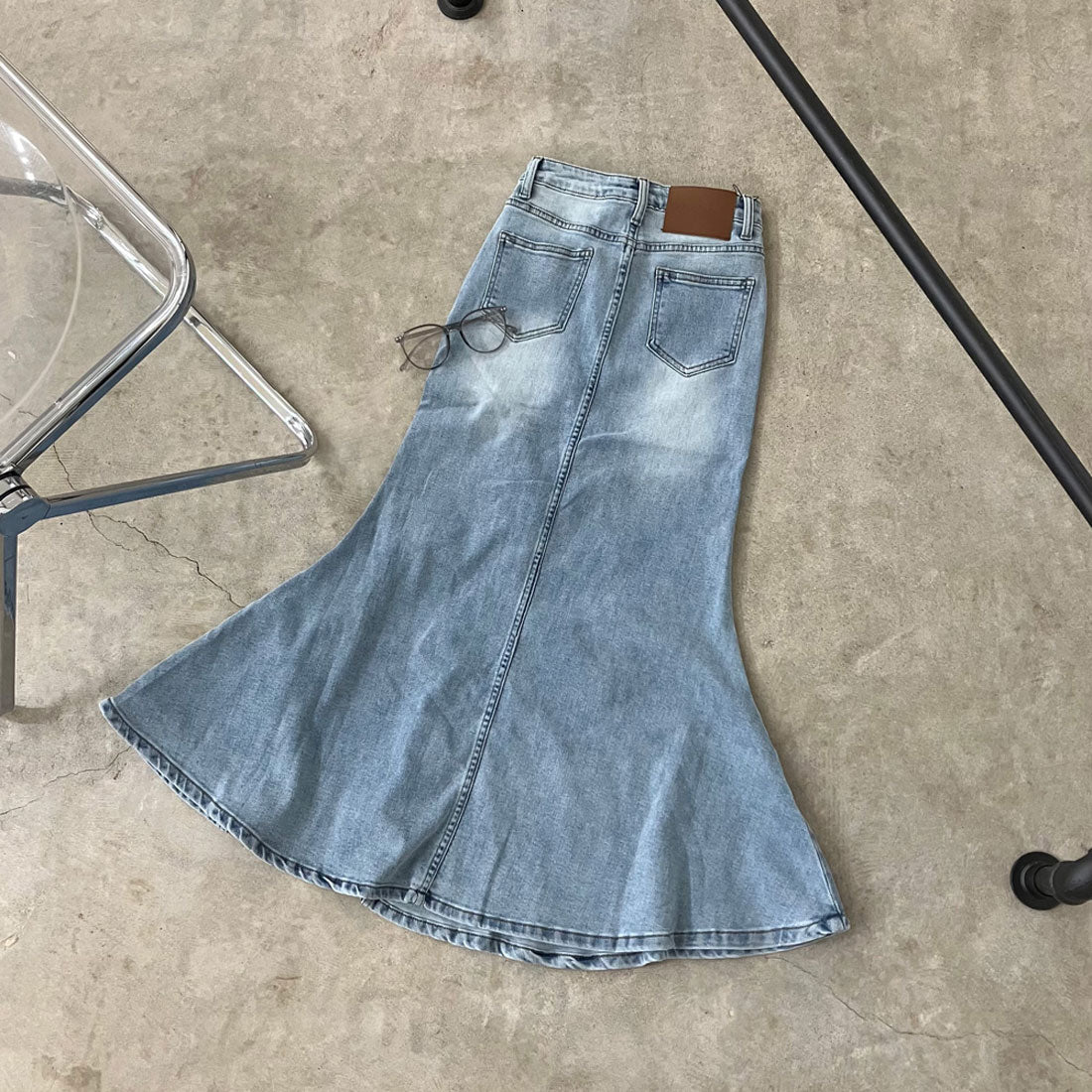 Non-hedge denim frill long skirt