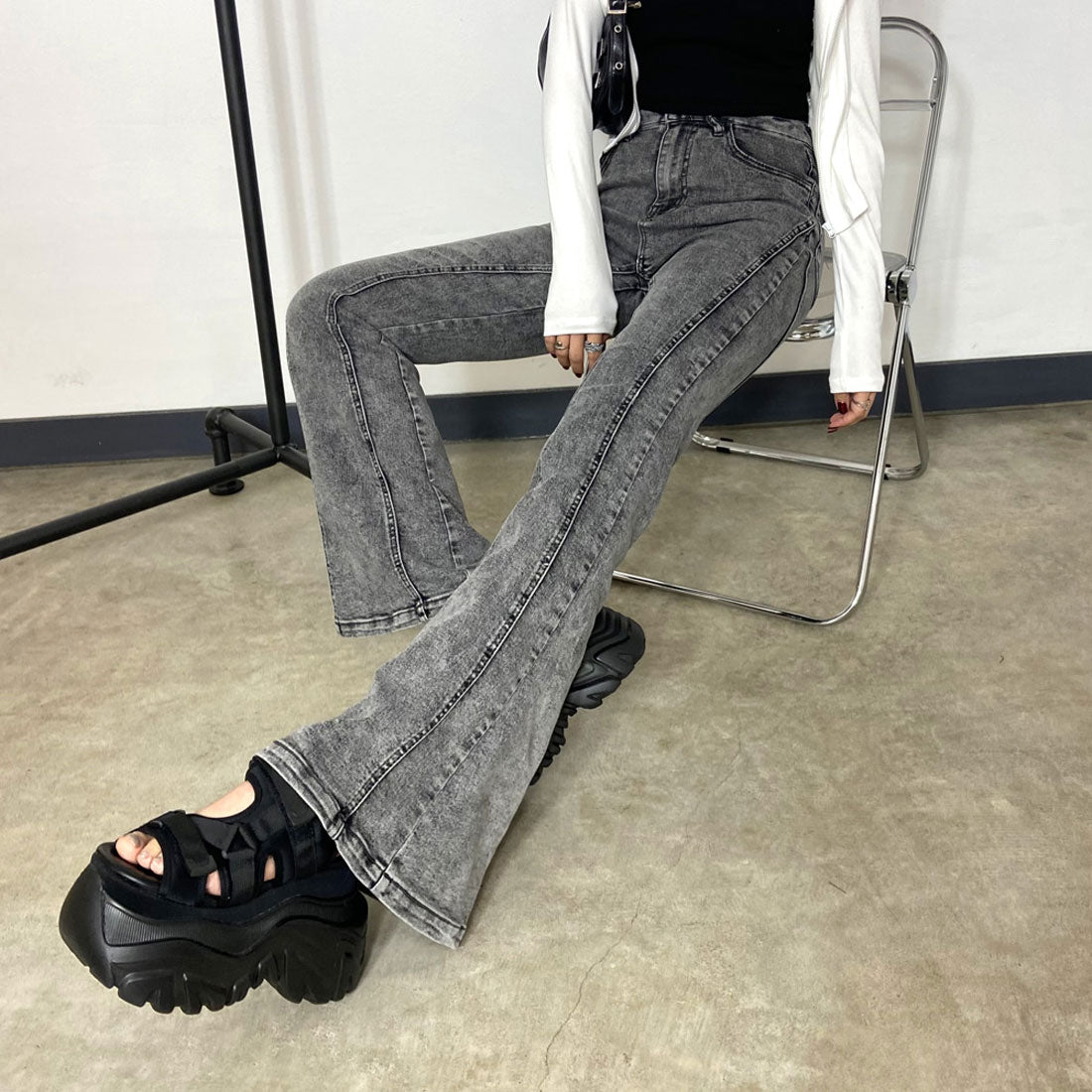 ノンヘッジ non-hedge 切替デニムフレアパンツ (ライトブルー) ライトブルー