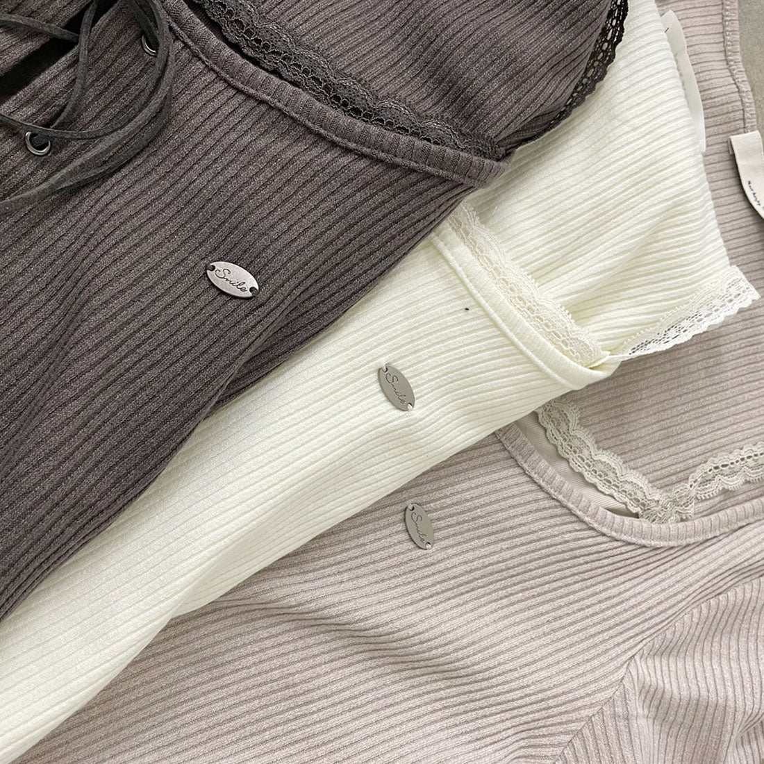 ノンヘッジ non-hedge レースタンクアンサンブル風トップス (ベージュ) ベージュ