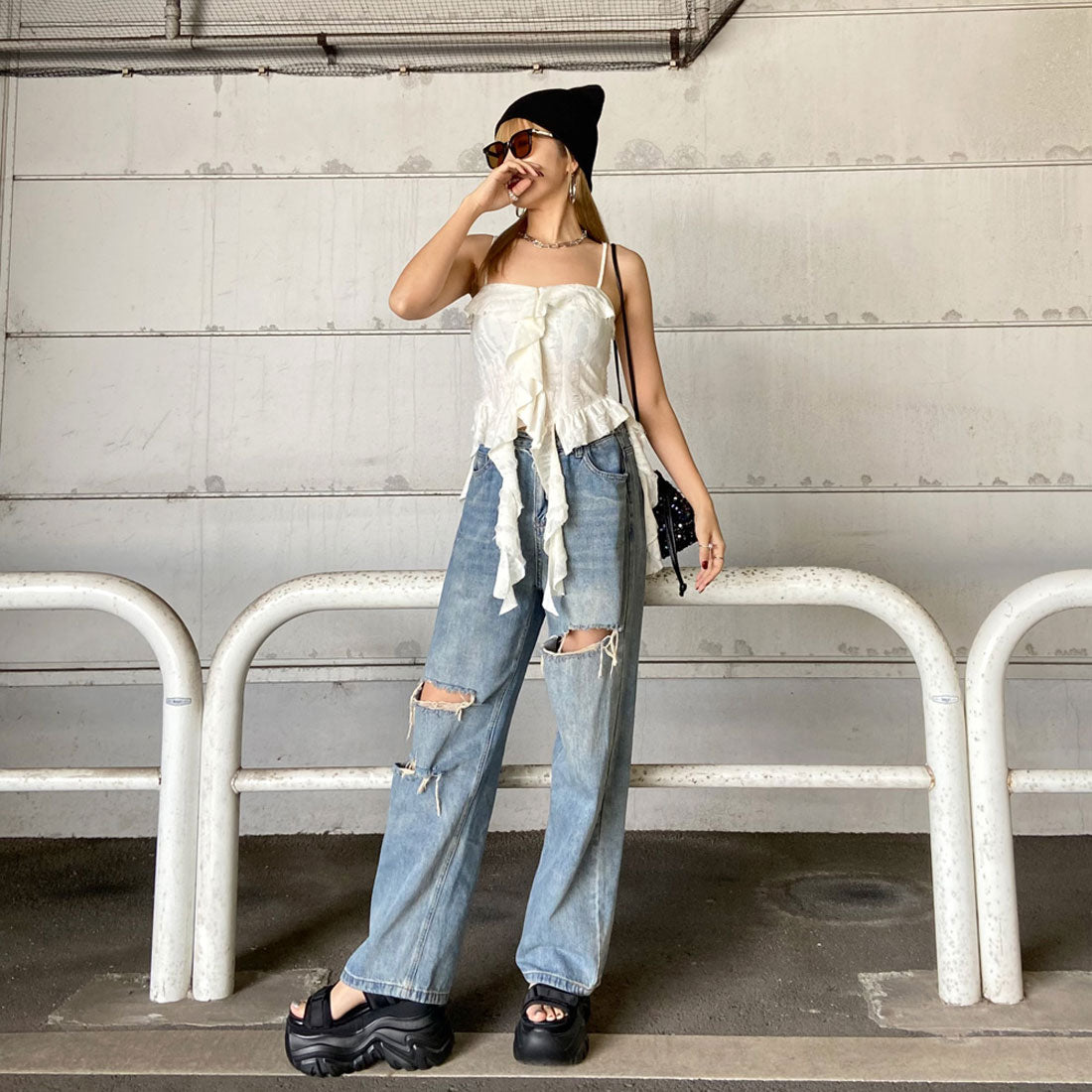 ノンヘッジ non-hedge ダメージフリルアシメキャミソール (チャコール) チャコール