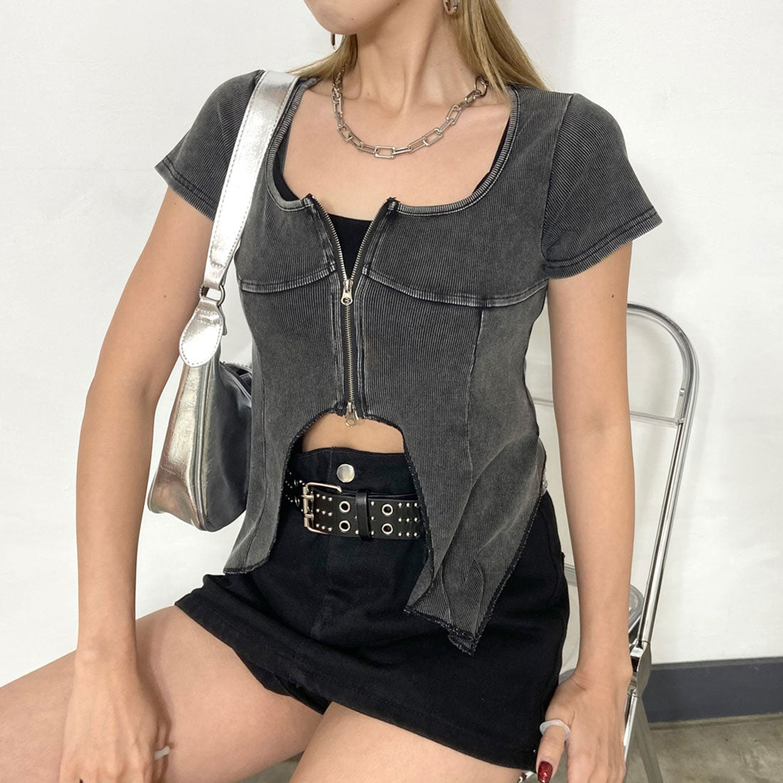 ノンヘッジ non-hedge リブZIPイレギュラーヘムトップス (ブラック) ブラック