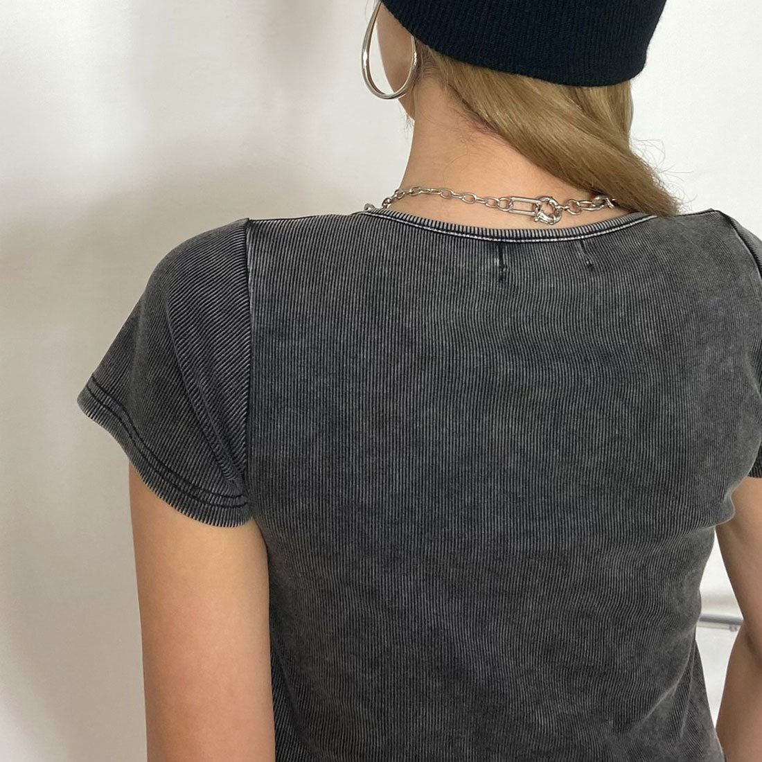 ノンヘッジ non-hedge リブZIPイレギュラーヘムトップス (ブラック) ブラック