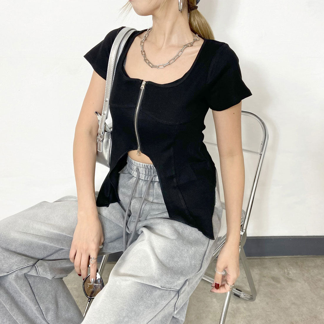 ノンヘッジ non-hedge リブZIPイレギュラーヘムトップス (ブラック) ブラック