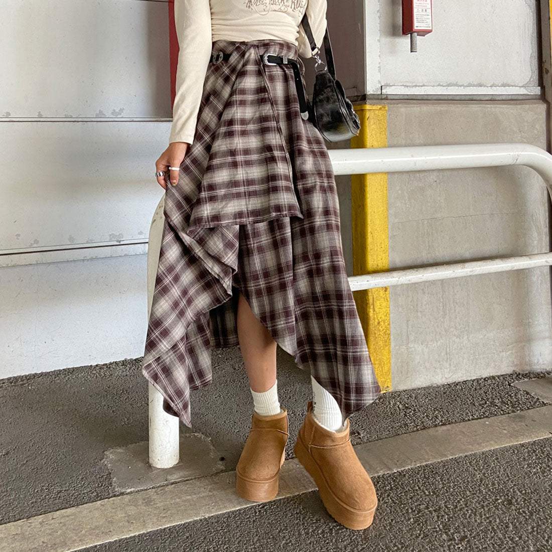 ノンヘッジ non-hedge ベルト付きイレヘムチェックロングスカート (ブラウン) ブラウン