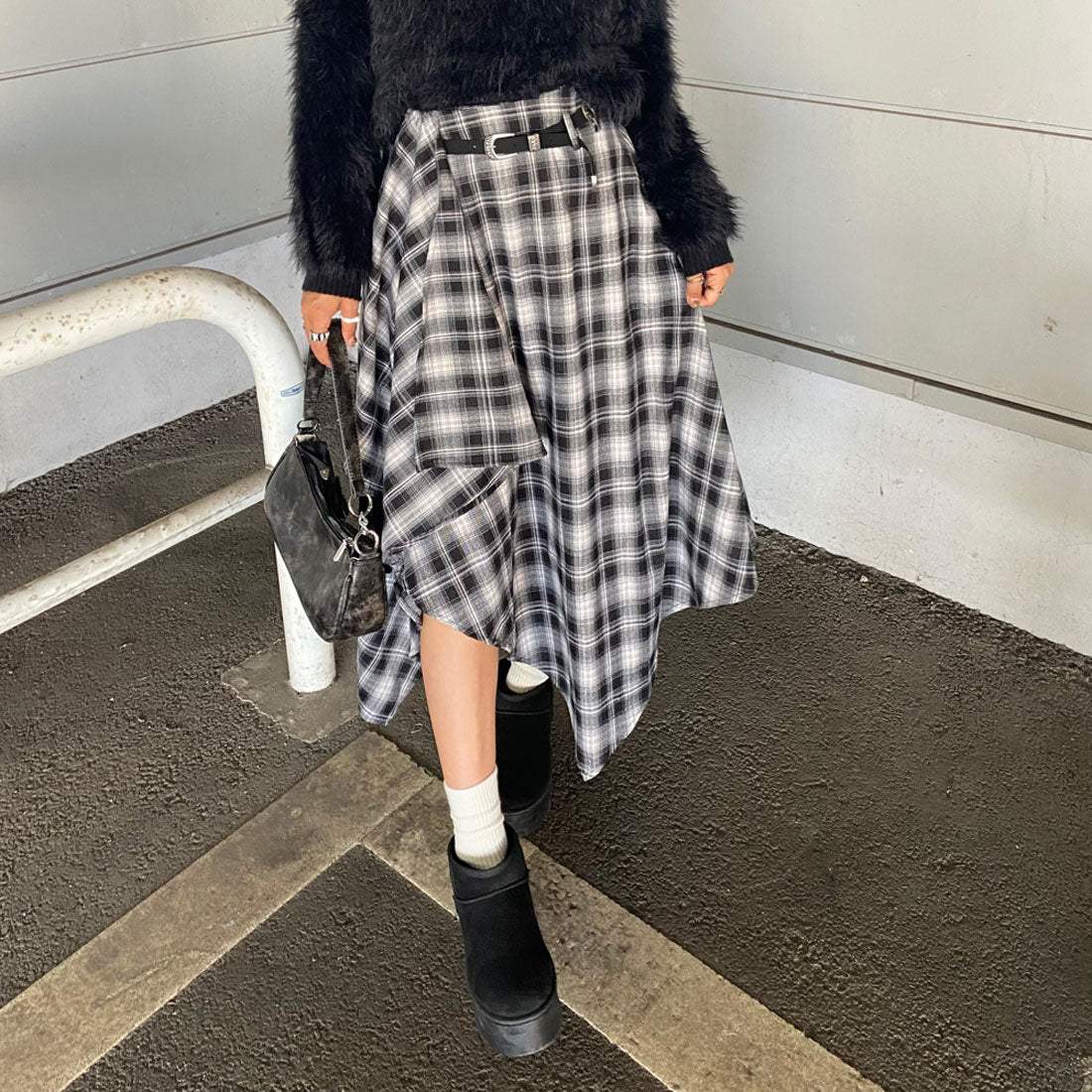 ノンヘッジ non-hedge ベルト付きイレヘムチェックロングスカート (ブラウン) ブラウン