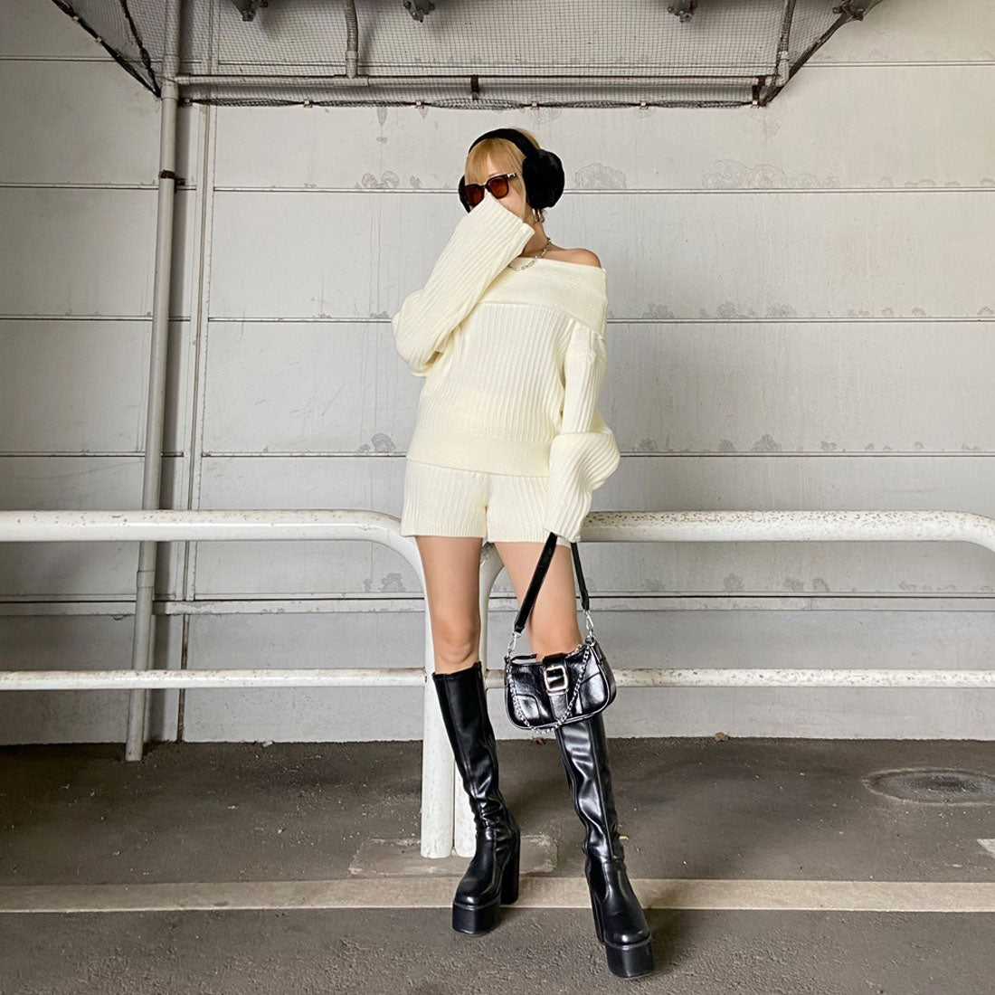 ノンヘッジ non-hedge オフショルニットトップス・ショートパンツセットアップ (モカ) モカ