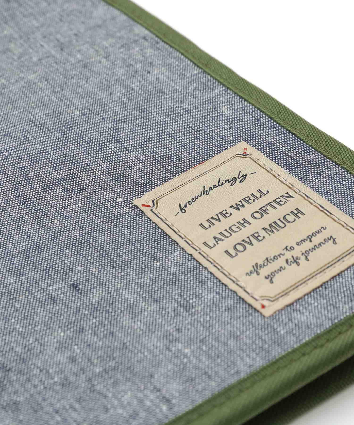 コレカラ colleca la ステーショナリーマルチポーチ