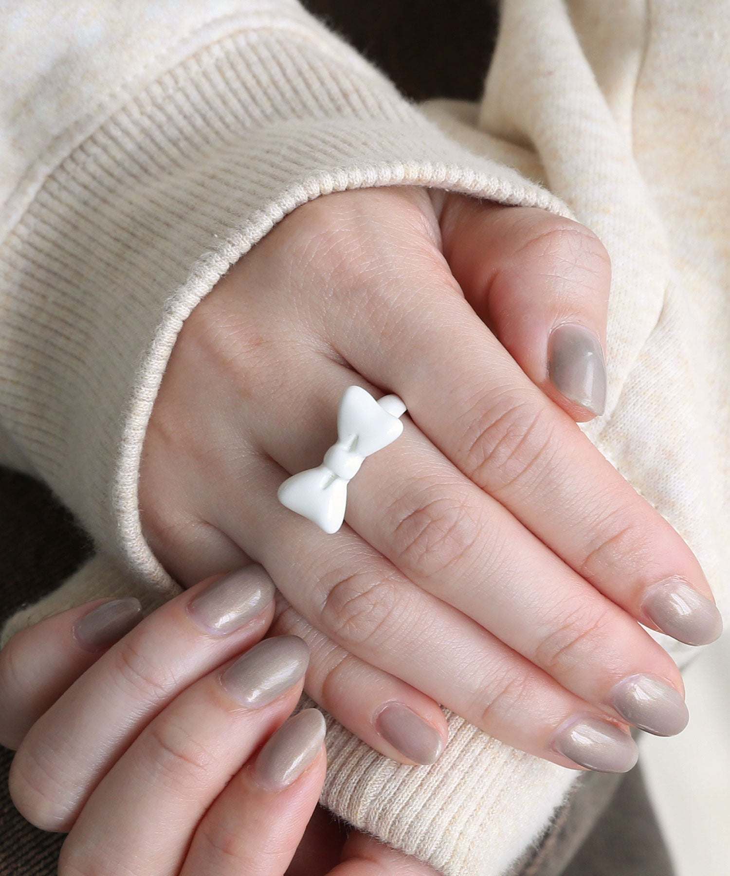 コレカラ colleca la エナメルカラー リボンリング (ホワイト) ホワイト