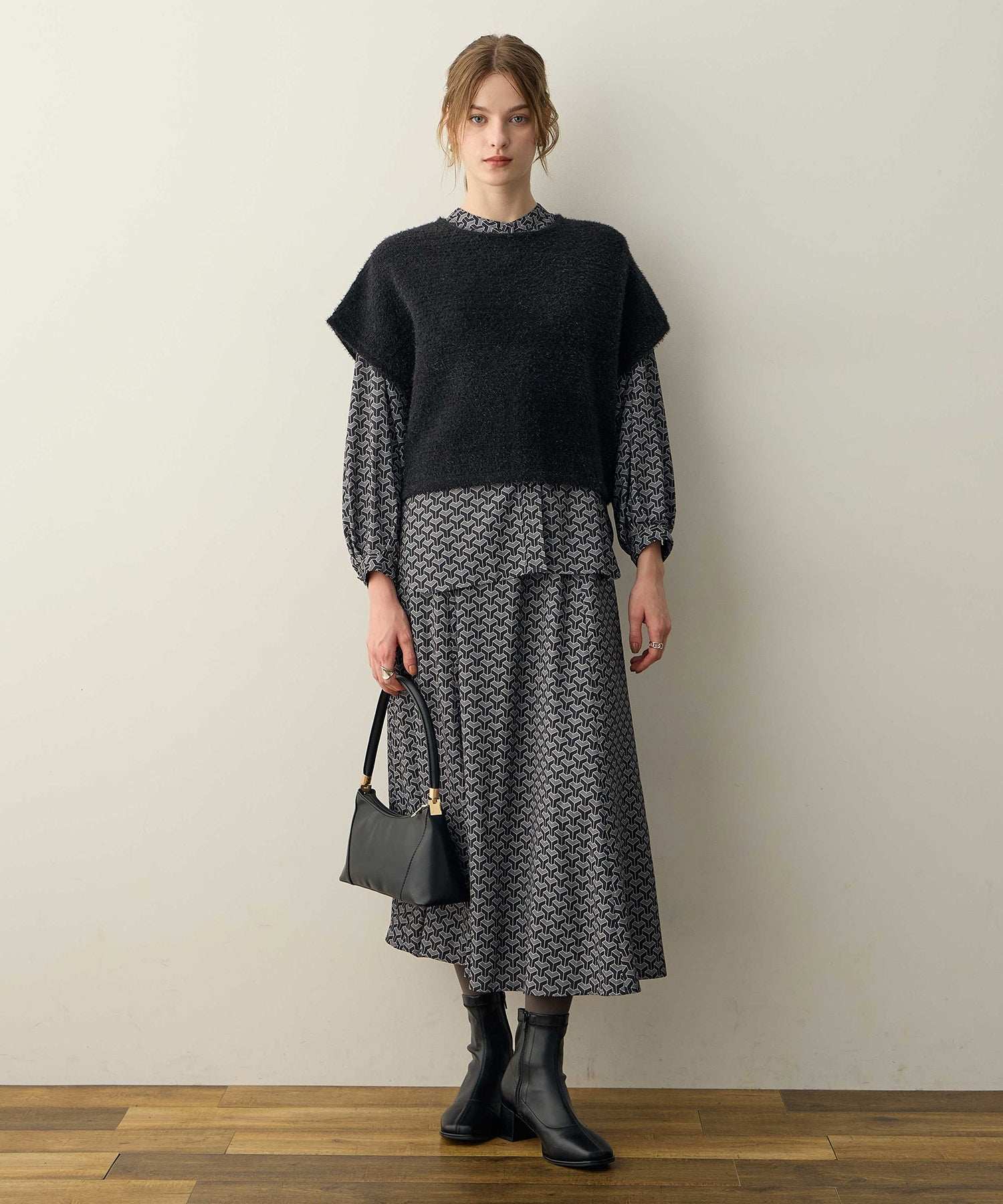 ルスークホリデー LE SOUK HOLIDAY ラメメッシュベスト (オフホワイト) オフホワイト