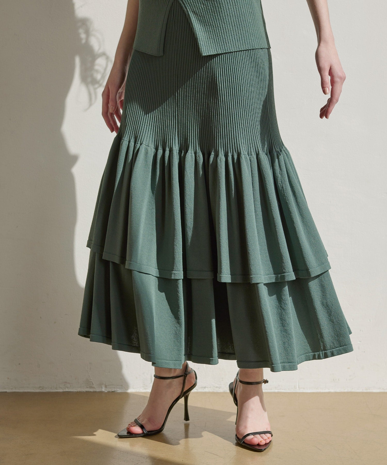MIELI INVARIANT Mermaid Flare Knit Skirt