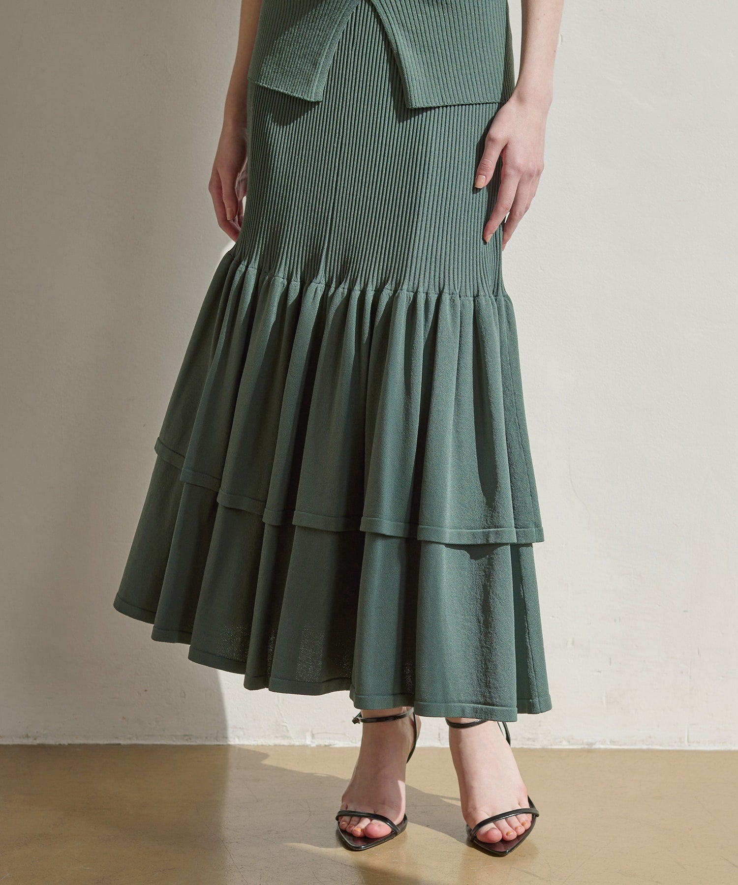 MIELI INVARIANT Mermaid Flare Knit Skirt