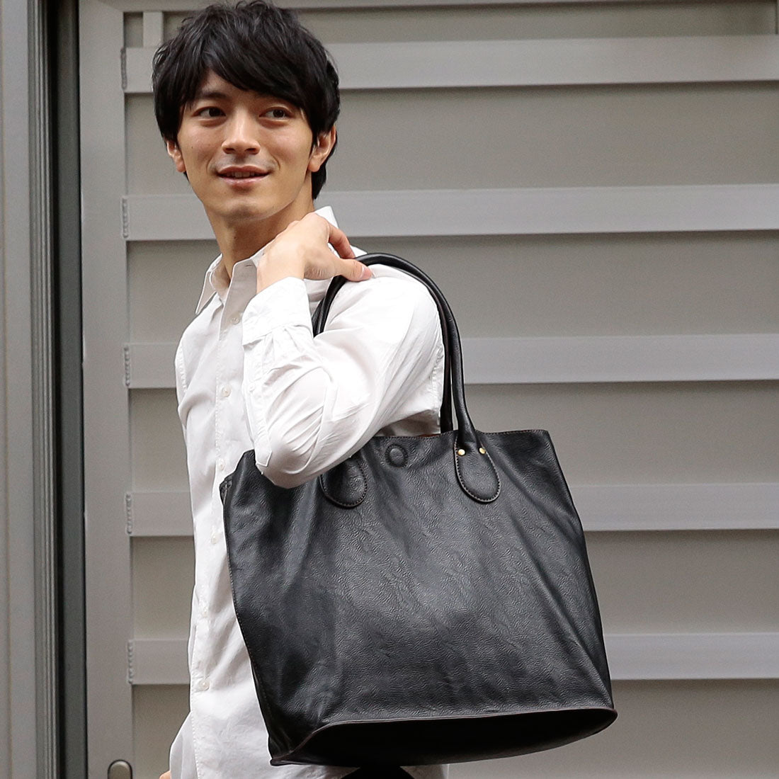 <ロングセラー>オティアス Otias シュリンクレザータイプ合皮トートバッグ/取り外し可能なバッグインバッグ付き(BK) BK