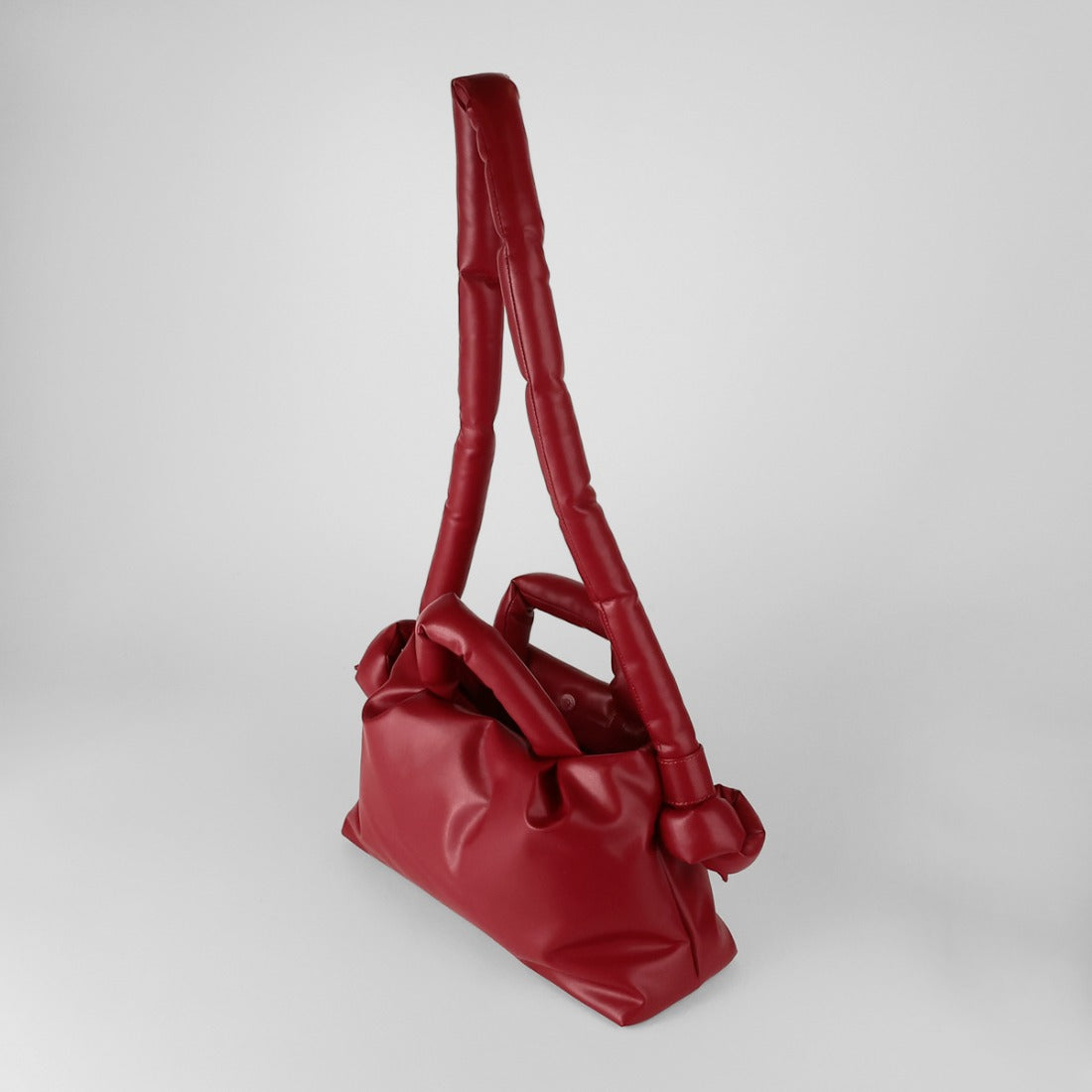 オレンド OLEND ショルダーバッグ ミニオナ ヴィーガンレザー チェリーレッド 2WAY MINIONA VEGAN LEATHER CHERRY (チェリーレッド) チェリーレッド