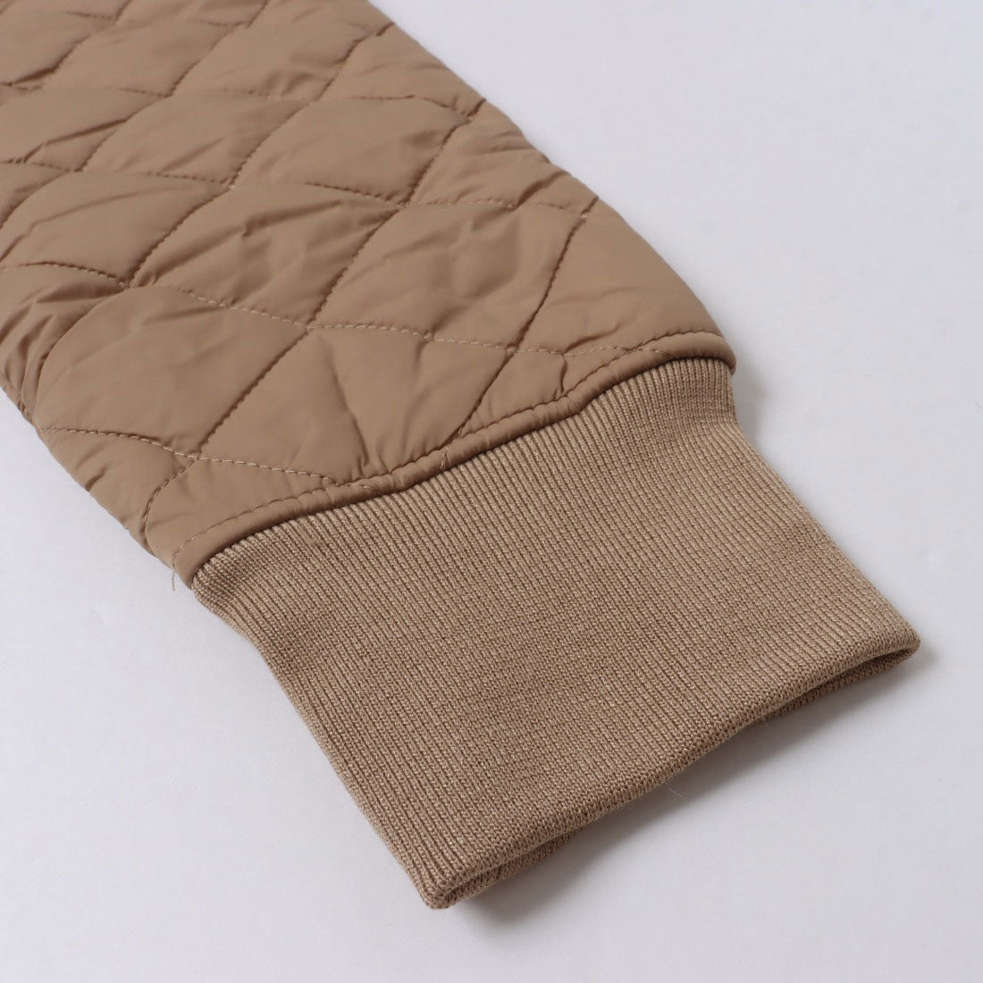 オムネス OMNES 裏ファーキルティングブルゾン (カーキ) カーキ