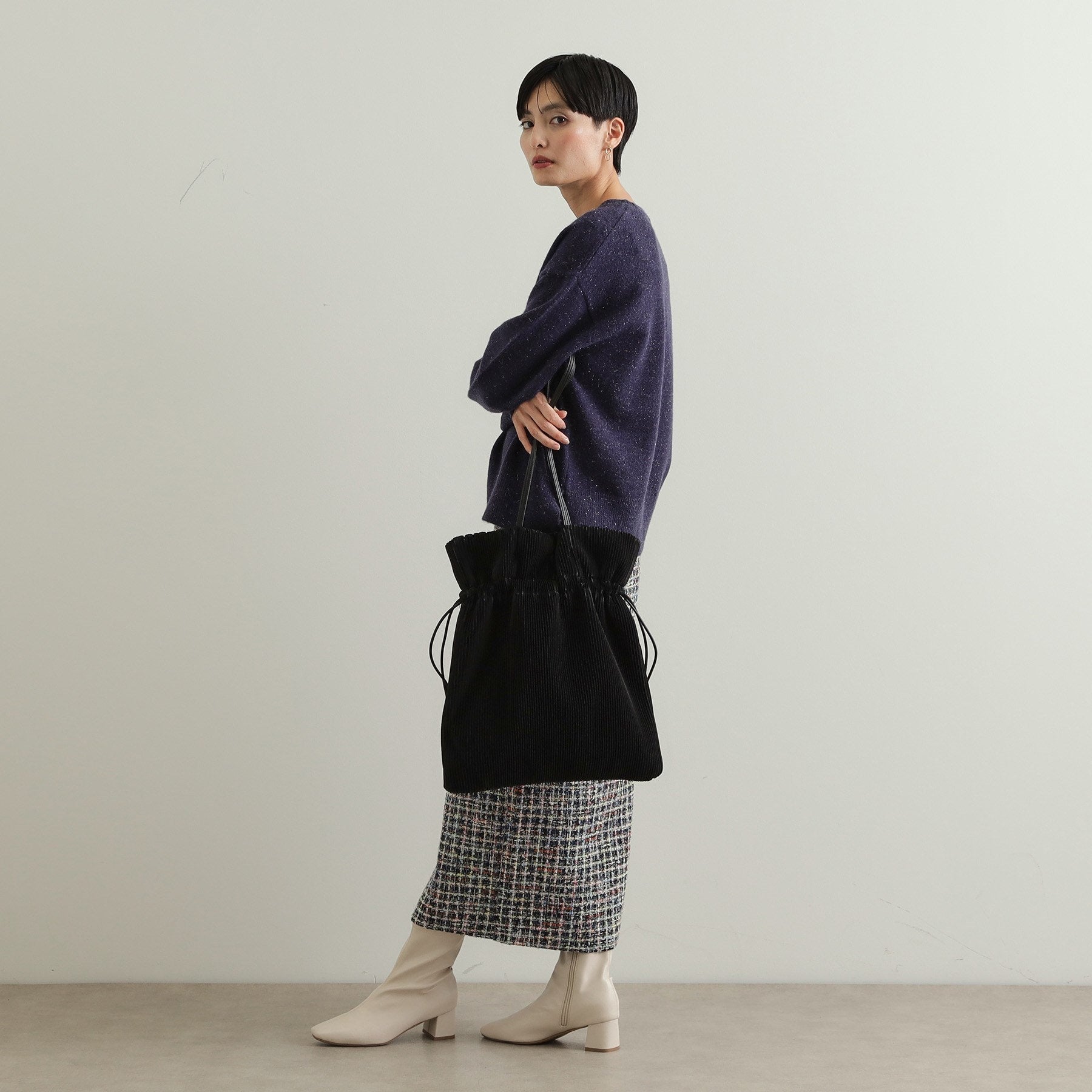 OPAQUE.CLIP OPAQUE.CLIP 【A4 Size Compatible】 Pleated Drawstring Shoulder Bag