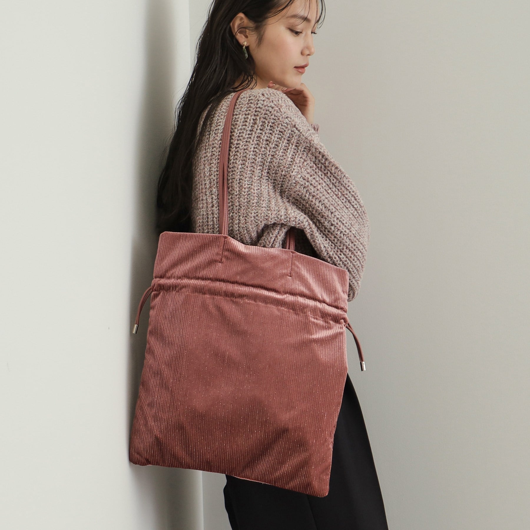 OPAQUE.CLIP OPAQUE.CLIP 【A4 Size Compatible】 Pleated Drawstring Shoulder Bag