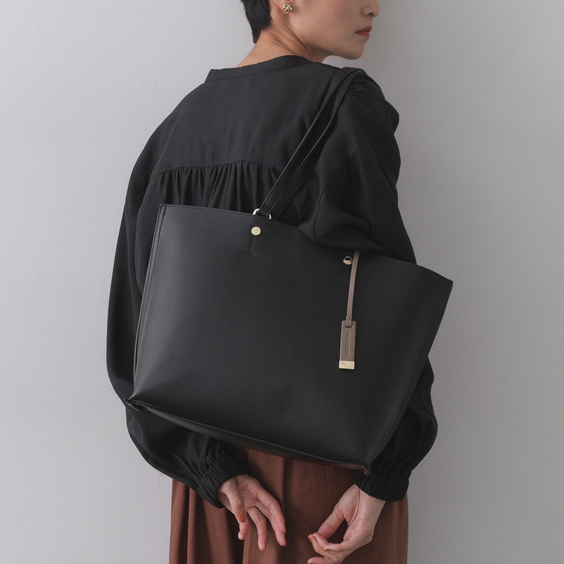 オペーク ドット クリップ OPAQUE.CLIP 【名品/A4サイズ対応】バイカラースムーストートバッグ (ブラック(519)) ブラック(519)