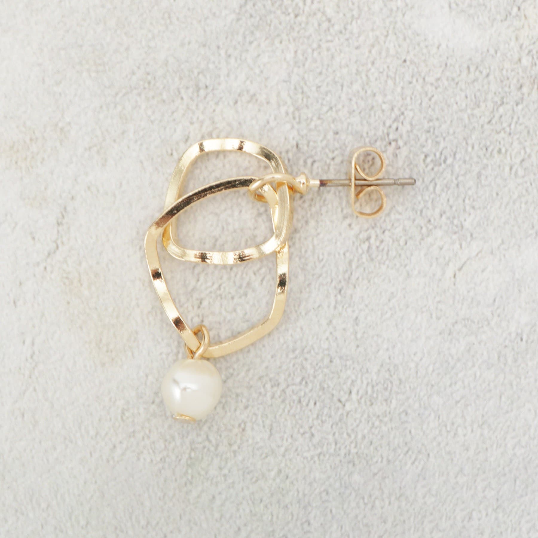 オペーク ドット クリップ OPAQUE.CLIP メタル×フェイクパールピアス (ゴールド(007)) ゴールド(007)