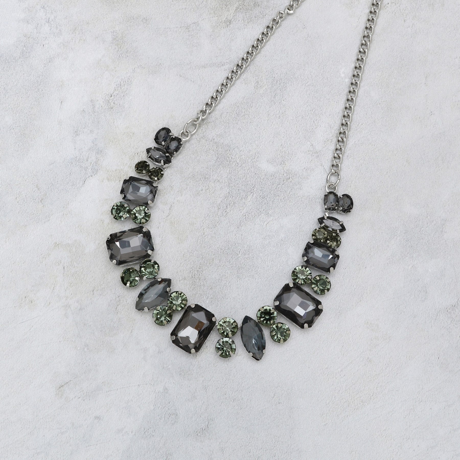 オペーク ドット クリップ OPAQUE.CLIP キラキラビジューショートネックレス (シルバー(006)) シルバー(006)