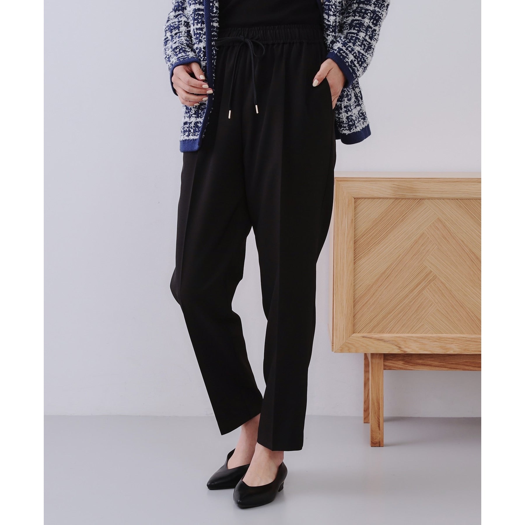 オペーク ドット クリップ OPAQUE.CLIP 美脚ストレッチイージーテーパードパンツ【洗濯機洗い可/防シワ】 (サックスブルー(090)) サックスブルー(090)